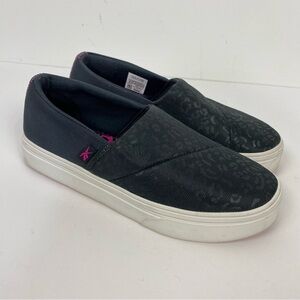 Reebok Women's Black and Pink Slip-On Loafers